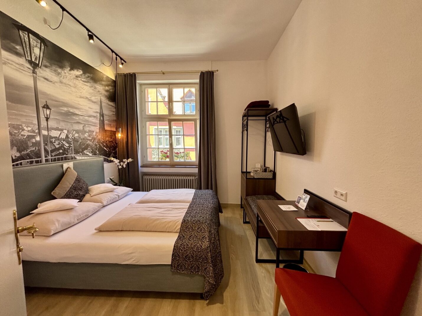 Unser gut belichtetes, gemütliches Klassik Zimmer